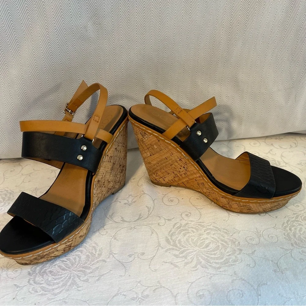 Coconuts by Matisse Black & Tan Wedge Strap Vegan Sandals 6M